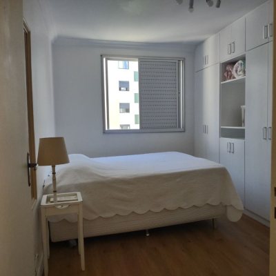 Apartamentos com 102m², 3 quartos (sendo 1 suíte), 1 garagem, no bairro Centro em Florianópolis