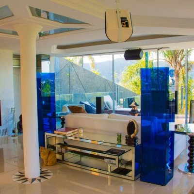 Casa Residencial com 650m², 5 quartos (sendo 2 suítes), 3 garagens, no bairro Cacupé em Florianópolis