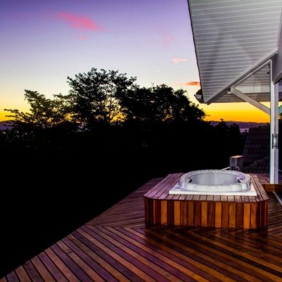 Casa Residencial com 650m², 5 quartos (sendo 2 suítes), 3 garagens, no bairro Cacupé em Florianópolis