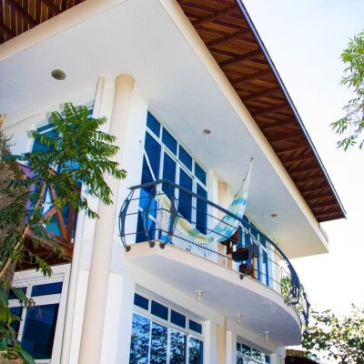 Casa Residencial com 650m², 5 quartos (sendo 2 suítes), 3 garagens, no bairro Cacupé em Florianópolis