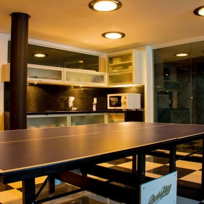 Casa Residencial com 650m², 5 quartos (sendo 2 suítes), 3 garagens, no bairro Cacupé em Florianópolis