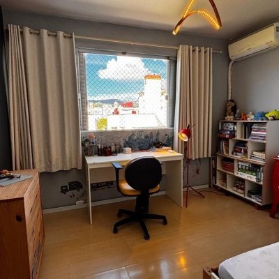 Apartamentos com 117m², 4 quartos (sendo 1 suíte), 1 garagem, no bairro Trindade em Florianópolis