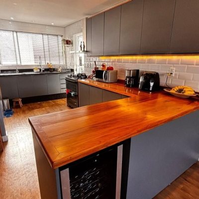 Apartamentos com 117m², 4 quartos (sendo 1 suíte), 1 garagem, no bairro Trindade em Florianópolis