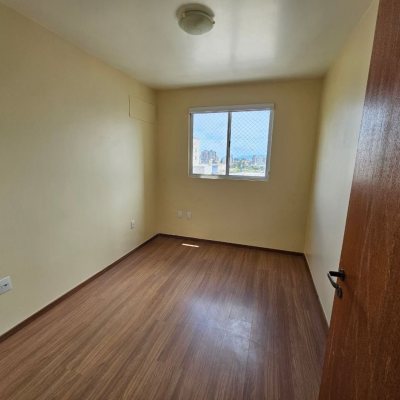 Apartamentos com 76m², 2 quartos (sendo 1 suíte), 1 garagem, no bairro Kobrasol em São José