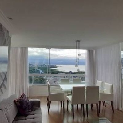Cobertura com 176m², 3 quartos (sendo 1 suíte), 2 garagens, no bairro Itacorubi em Florianópolis