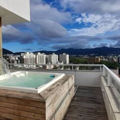 Cobertura com 176m², 3 quartos (sendo 1 suíte), 2 garagens, no bairro Itacorubi em Florianópolis