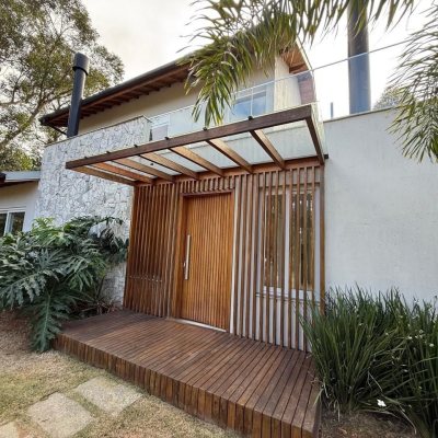Casa em Condomínio com 197m², 4 quartos (sendo 4 suítes), 3 garagens, no bairro Limpa em Garopaba