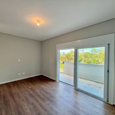 Casa em Condomínio com 197m², 4 quartos (sendo 4 suítes), 3 garagens, no bairro Limpa em Garopaba