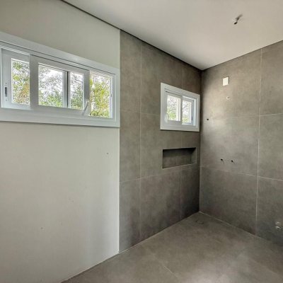 Casa em Condomínio com 197m², 4 quartos (sendo 4 suítes), 3 garagens, no bairro Limpa em Garopaba
