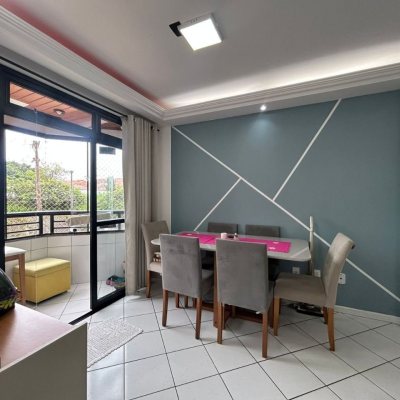 Apartamentos com 75m², 2 quartos (sendo 1 suíte), 1 garagem, no bairro Estreito em Florianópolis
