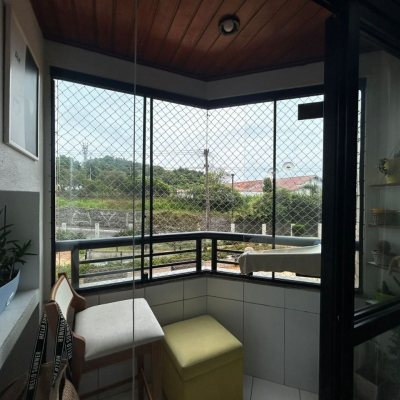 Apartamentos com 75m², 2 quartos (sendo 1 suíte), 1 garagem, no bairro Estreito em Florianópolis