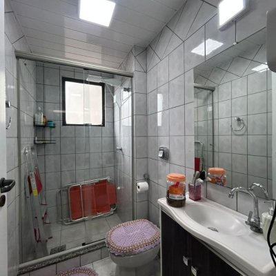 Apartamentos com 75m², 2 quartos (sendo 1 suíte), 1 garagem, no bairro Estreito em Florianópolis
