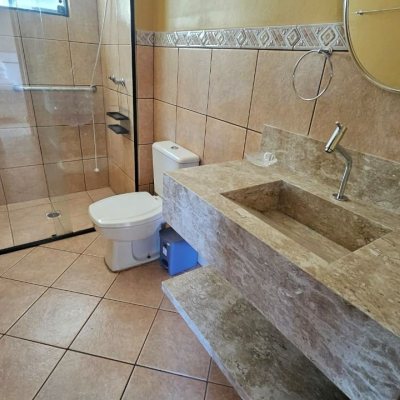 Casa Residencial com 288m², 6 quartos (sendo 2 suítes), 2 garagens, no bairro Praia Brava em Florianópolis