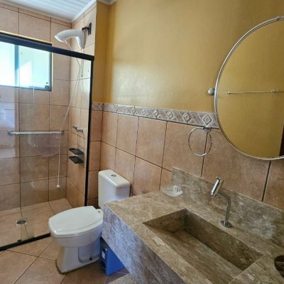 Casa Residencial com 288m², 6 quartos (sendo 2 suítes), 2 garagens, no bairro Praia Brava em Florianópolis