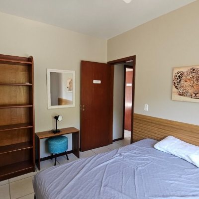 Casa Residencial com 288m², 6 quartos (sendo 2 suítes), 2 garagens, no bairro Praia Brava em Florianópolis