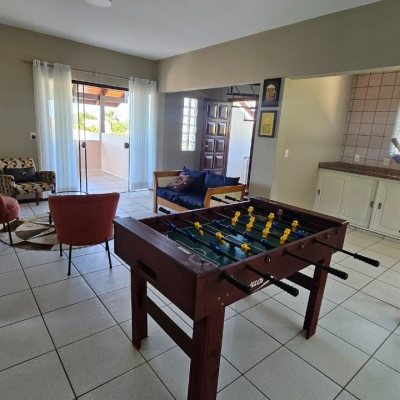 Casa Residencial com 288m², 6 quartos (sendo 2 suítes), 2 garagens, no bairro Praia Brava em Florianópolis