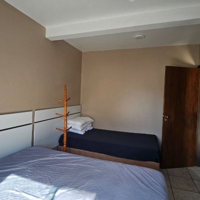 Casa Residencial com 288m², 6 quartos (sendo 2 suítes), 2 garagens, no bairro Praia Brava em Florianópolis