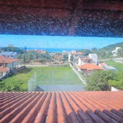 Casa Residencial com 288m², 6 quartos (sendo 2 suítes), 2 garagens, no bairro Praia Brava em Florianópolis