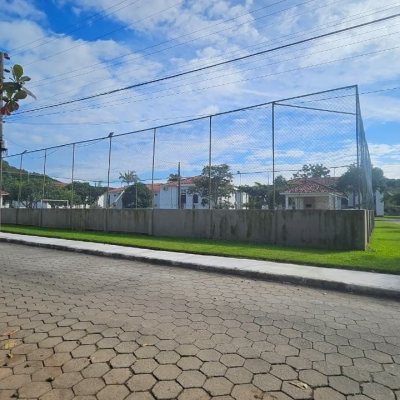 Apartamentos com 49m², 2 quartos, 1 garagem, no bairro Canasvieiras em Florianópolis