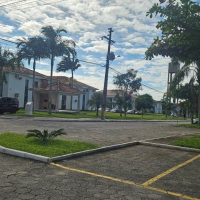 Apartamentos com 49m², 2 quartos, 1 garagem, no bairro Canasvieiras em Florianópolis