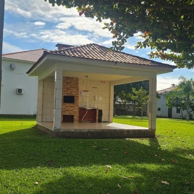Apartamentos com 49m², 2 quartos, 1 garagem, no bairro Canasvieiras em Florianópolis