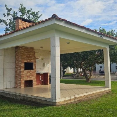 Apartamentos com 49m², 2 quartos, 1 garagem, no bairro Canasvieiras em Florianópolis