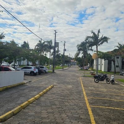 Apartamentos com 49m², 2 quartos, 1 garagem, no bairro Canasvieiras em Florianópolis
