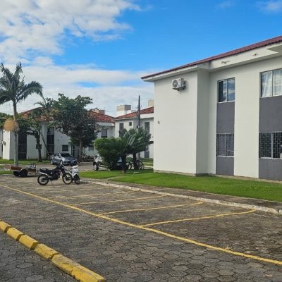 Apartamentos com 49m², 2 quartos, 1 garagem, no bairro Canasvieiras em Florianópolis