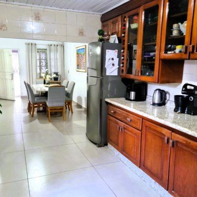 Casa Residencial com 180m², 4 quartos, 2 garagens, no bairro Bela Vista em São José