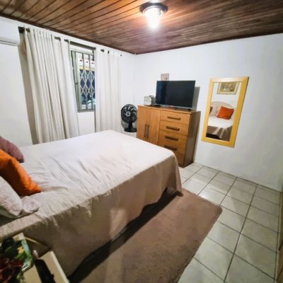 Casa Residencial com 180m², 4 quartos, 2 garagens, no bairro Bela Vista em São José