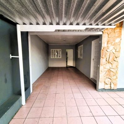 Casa Residencial com 180m², 4 quartos, 2 garagens, no bairro Bela Vista em São José