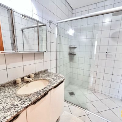 Apartamentos com 81m², 2 quartos (sendo 1 suíte), 1 garagem, no bairro Abraão em Florianópolis