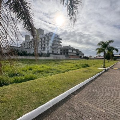 Terrenos Residenciais com 387m², no bairro Campeche em Florianópolis