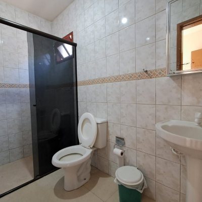 Casa Residencial com 200m², 5 quartos, 3 garagens, no bairro São João Do Rio Vermelho em Florianópolis
