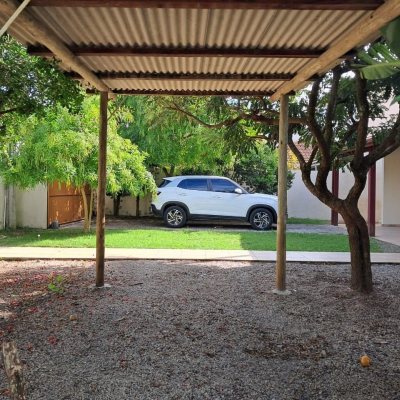 Casa Residencial com 200m², 5 quartos, 3 garagens, no bairro São João Do Rio Vermelho em Florianópolis