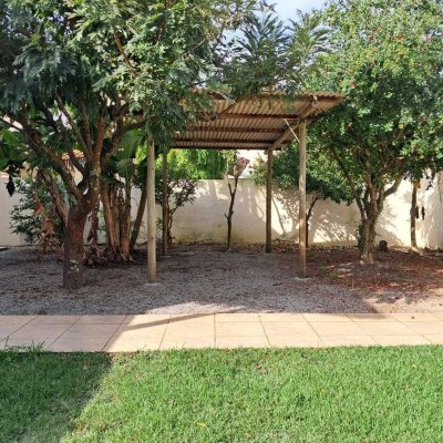 Casa Residencial com 200m², 5 quartos, 3 garagens, no bairro São João Do Rio Vermelho em Florianópolis