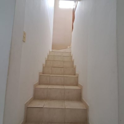 Casa Residencial com 200m², 5 quartos, 3 garagens, no bairro São João Do Rio Vermelho em Florianópolis