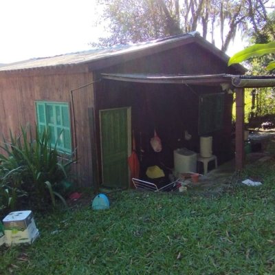 Terrenos Residenciais com 1061m², no bairro Ratones em Florianópolis