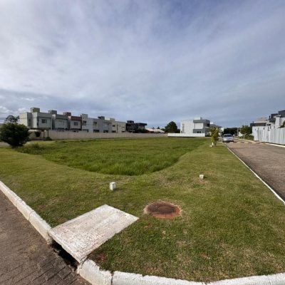 Terrenos Residenciais com 394m², no bairro Campeche em Florianópolis