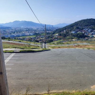 Terrenos Residenciais com 467m², no bairro Jardim Janaina em Biguaçu
