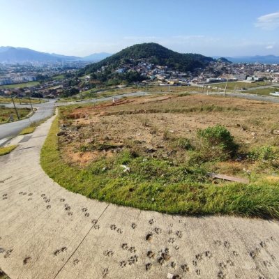 Terrenos Residenciais com 467m², no bairro Jardim Janaina em Biguaçu