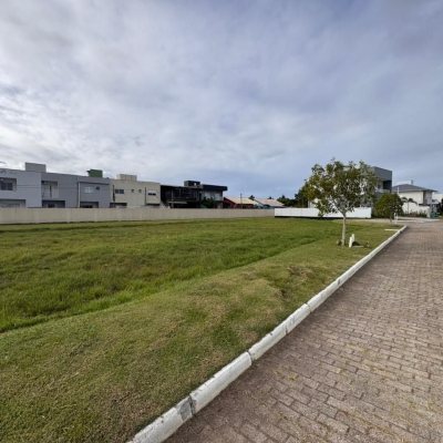 Terrenos Residenciais com 396m², no bairro Campeche em Florianópolis
