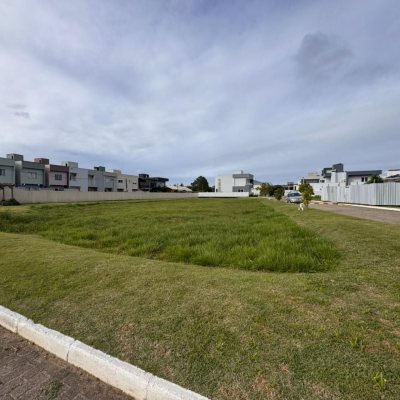 Terrenos Residenciais com 396m², no bairro Campeche em Florianópolis