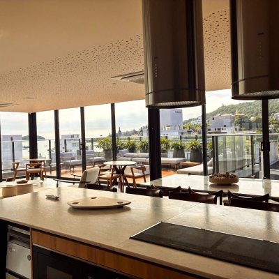 Apartamentos com 108m², 3 quartos (sendo 3 suítes), 2 garagens, no bairro Jurerê em Florianópolis