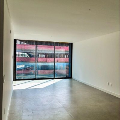 Apartamentos com 108m², 3 quartos (sendo 3 suítes), 2 garagens, no bairro Jurerê em Florianópolis