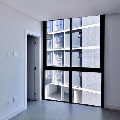 Apartamentos com 108m², 3 quartos (sendo 3 suítes), 2 garagens, no bairro Jurerê em Florianópolis
