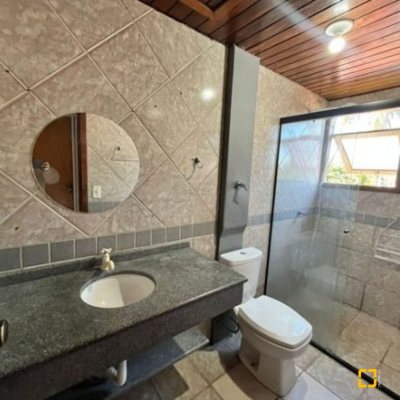 Casa Residencial com 220m², 7 quartos, 8 garagens, no bairro Ingleses do Rio Vermelho em Florianópolis