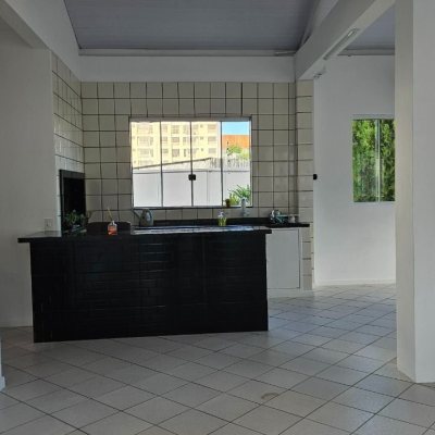Apartamentos com 58m², 2 quartos, 1 garagem, no bairro Estreito em Florianópolis