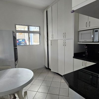 Apartamentos com 58m², 2 quartos, 1 garagem, no bairro Estreito em Florianópolis