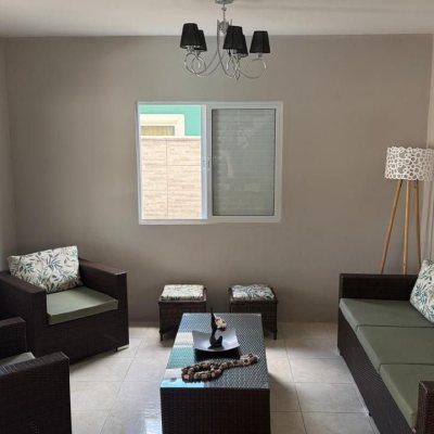 Casa Residencial com 215m², 4 quartos (sendo 1 suíte), 2 garagens, no bairro Campeche em Florianópolis